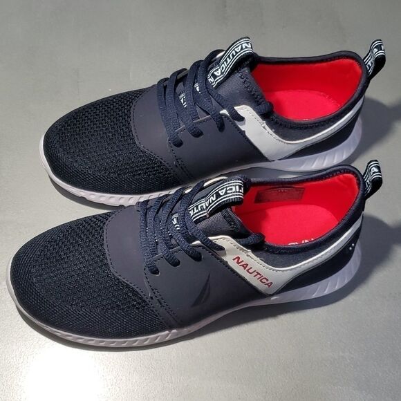 🆕️Nautica boy's size 3 US Brand new navy sneakers - Picture 1 of 11